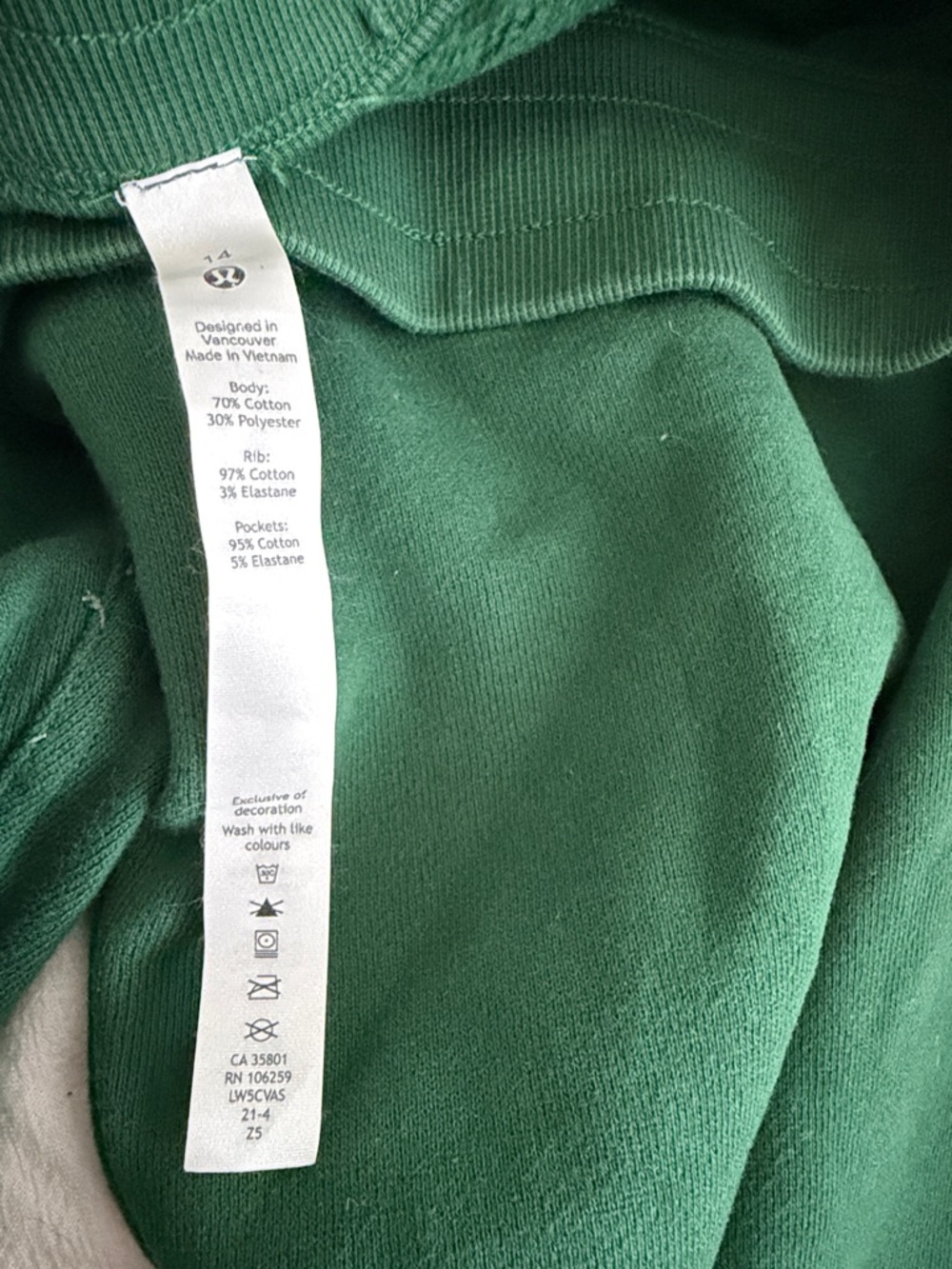 lululemon athletica Scuba Joggers - Deep Green - Picture 3 of 3